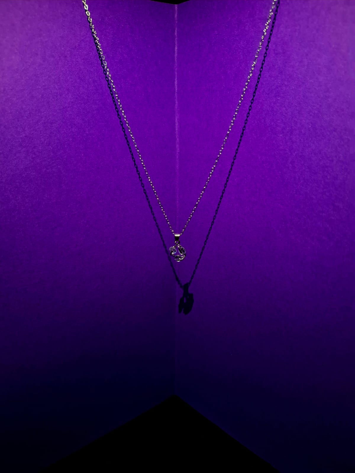 Elegant Silver Floral Pendant Necklace with Sparkling Zircon Stones