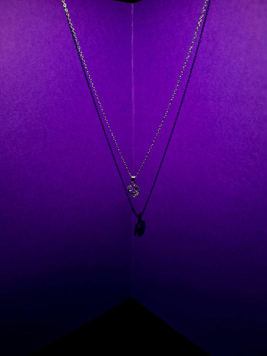 Elegant Silver Floral Pendant Necklace with Sparkling Zircon Stones