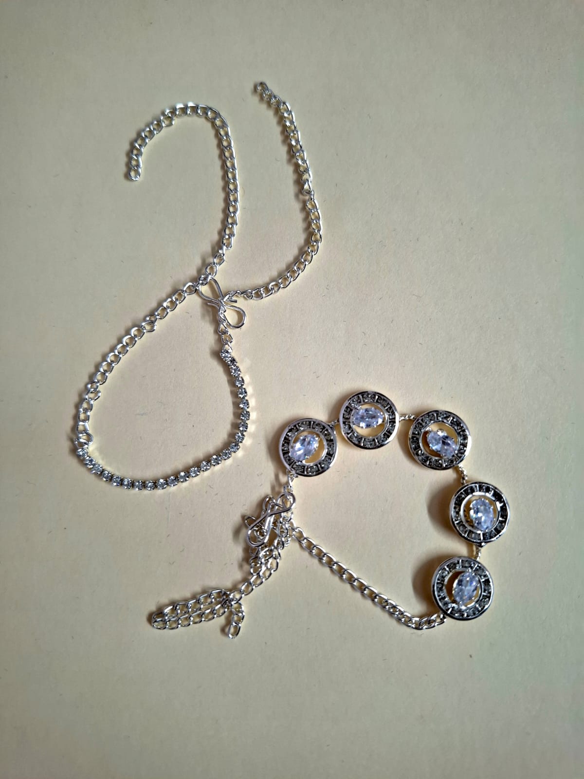 Elegant Crystal-Embellished Adjustable Bracelet – Silver Finish