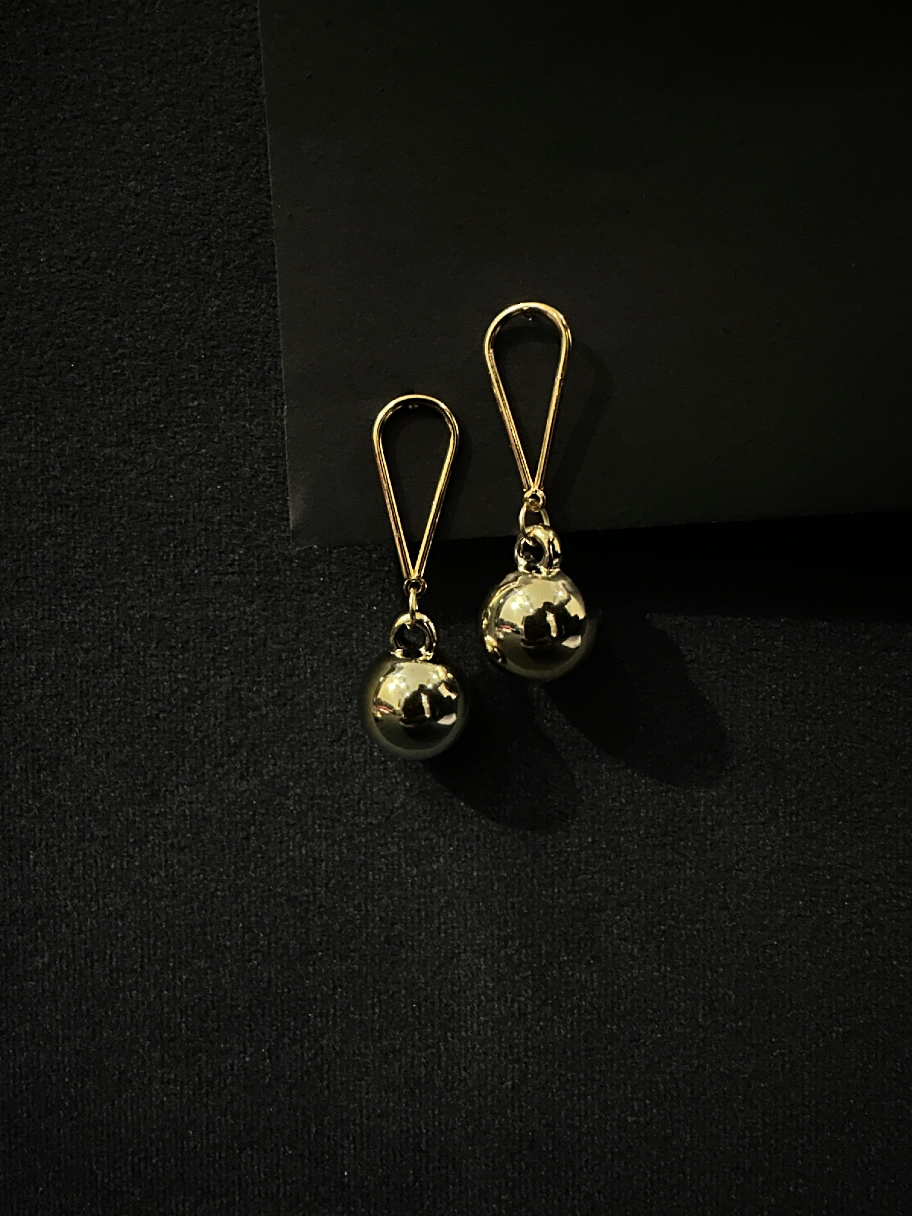 Elegant Gold Drop Earrings – Minimalist Chic