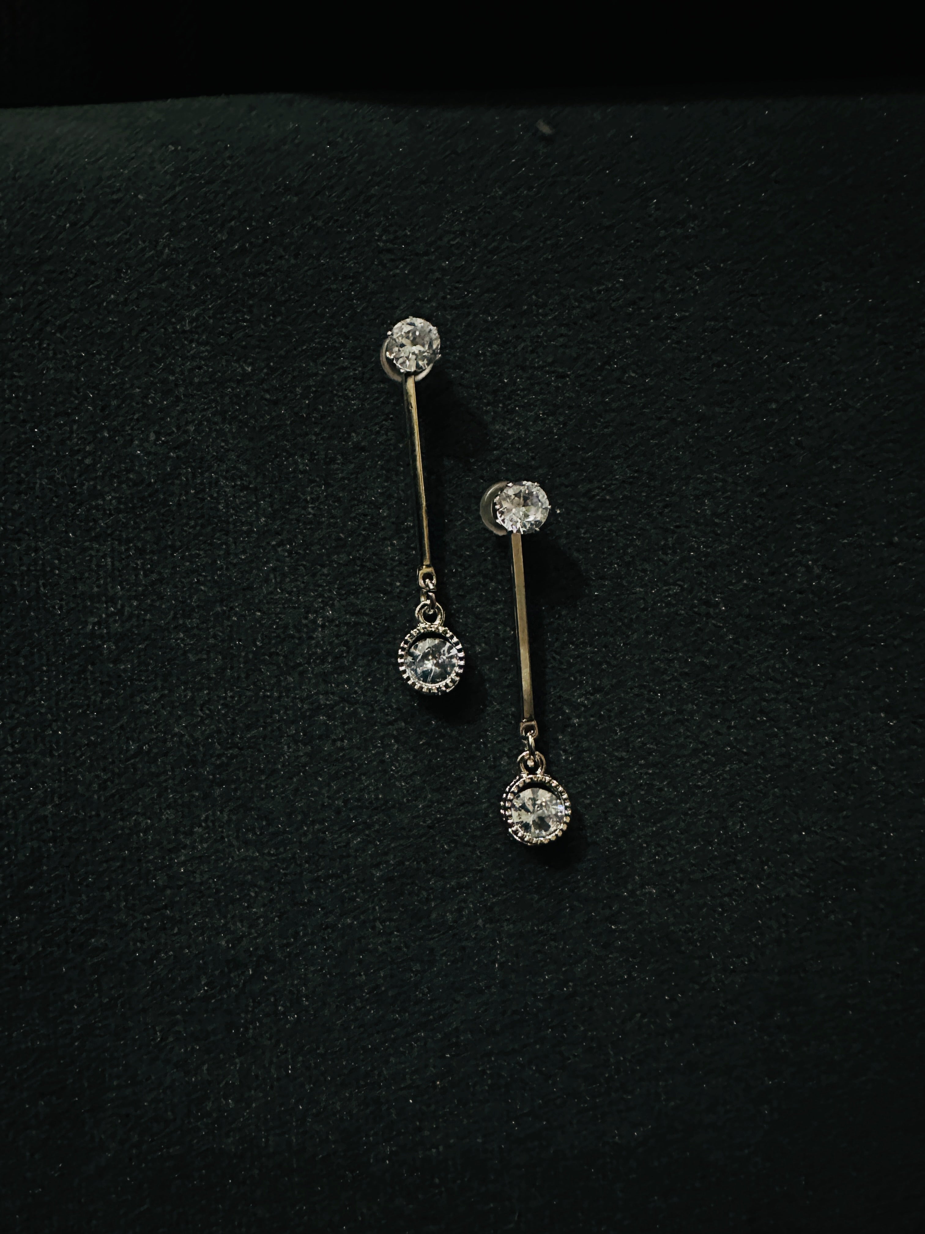 Sparkling Silver Dangle Earrings – Elegant & Graceful