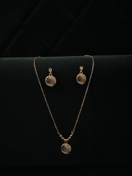 β¨ Golden Gleam β Circle Radiance Jewelry Set