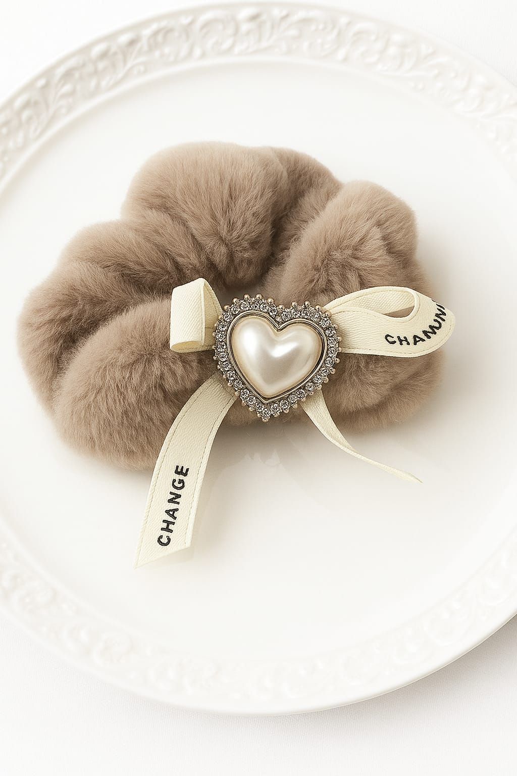 💖 Velvet Charm – Heart Pearl Fluffy Scrunchies