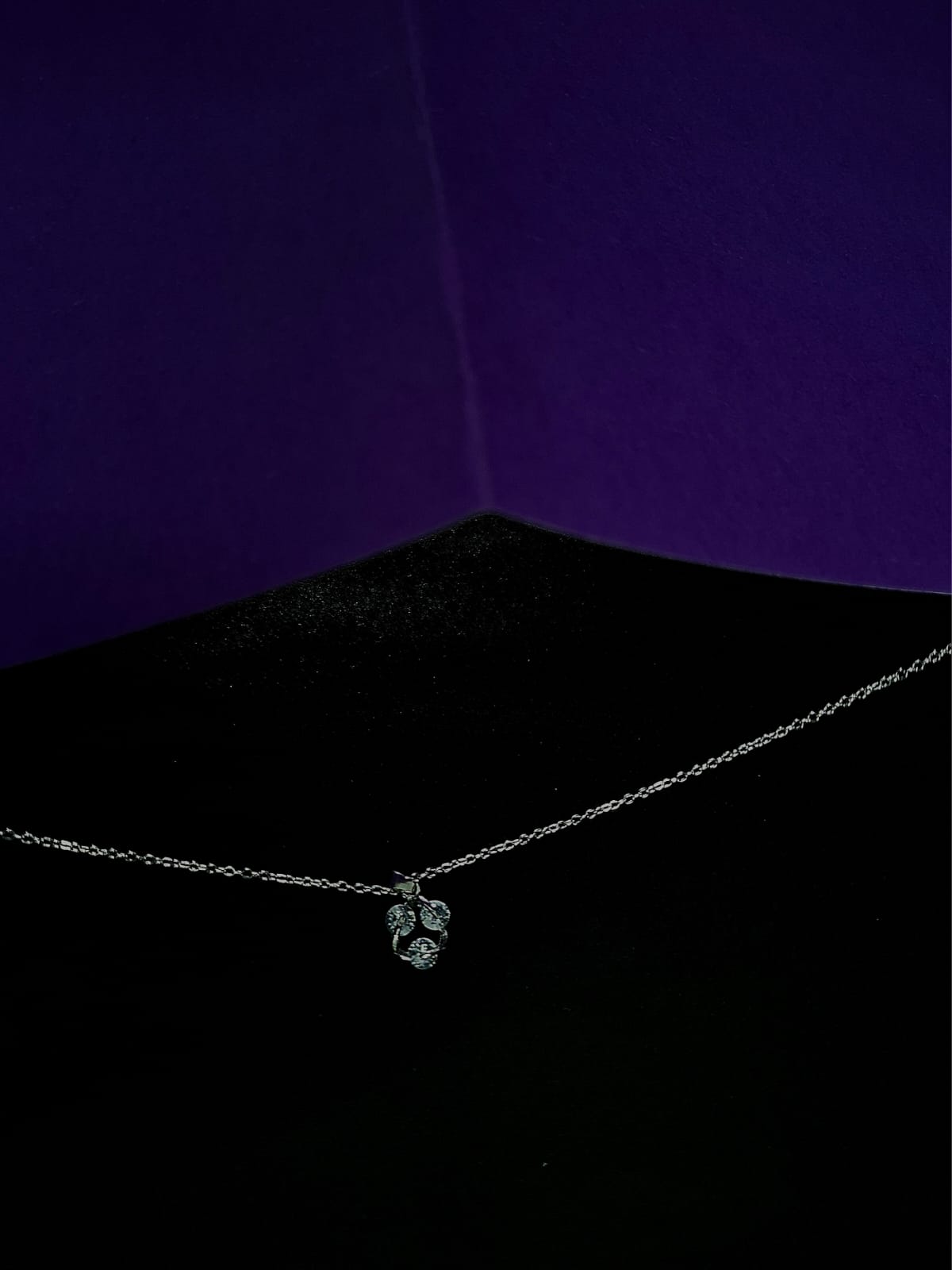 Elegant Silver Floral Pendant Necklace with Sparkling Zircon Stones