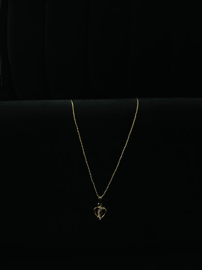Radiant Heart Gold Pendant Necklace – Elegant & Timeless