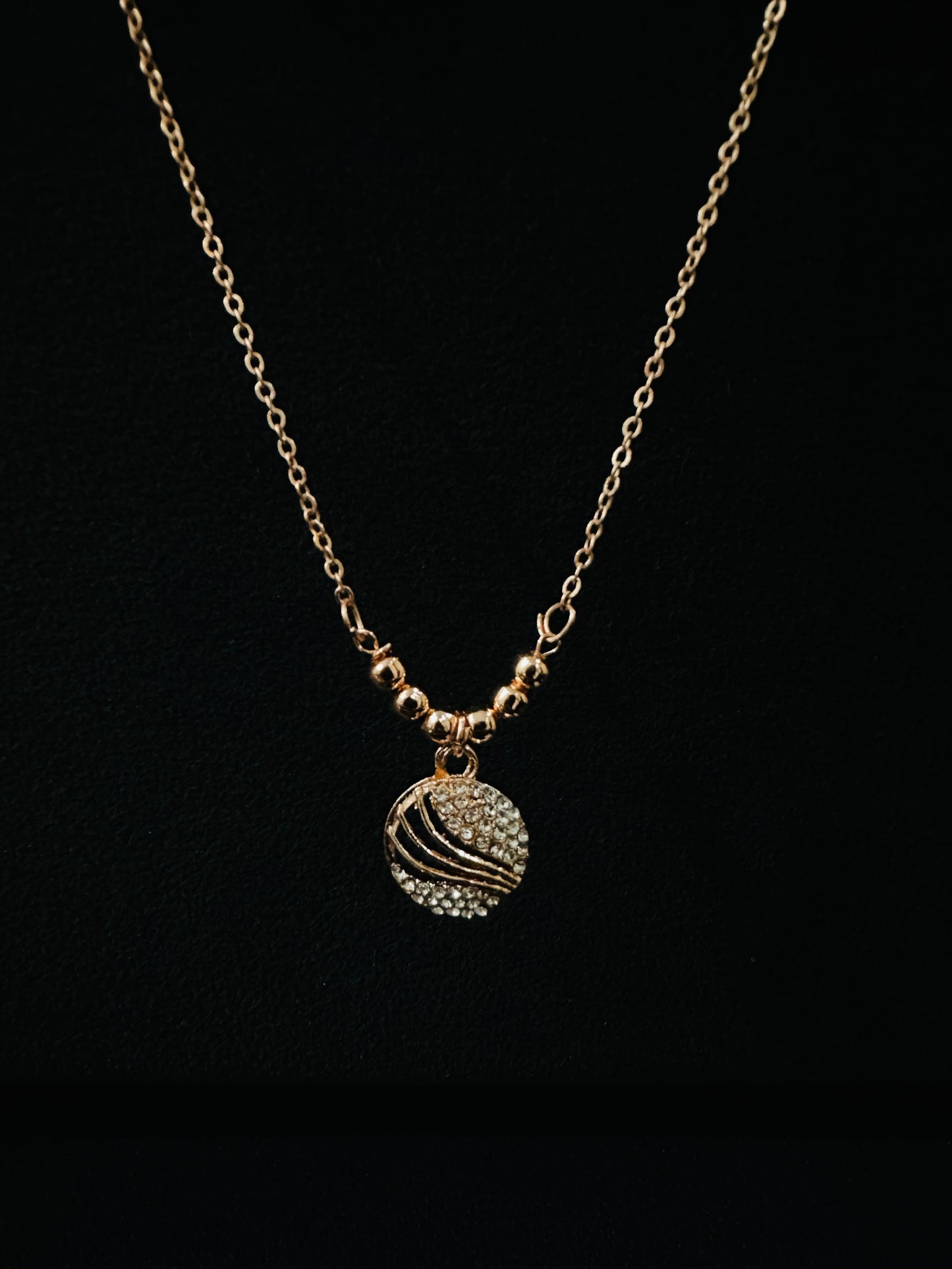 ✨ Golden Gleam – Circle Radiance Jewelry Set