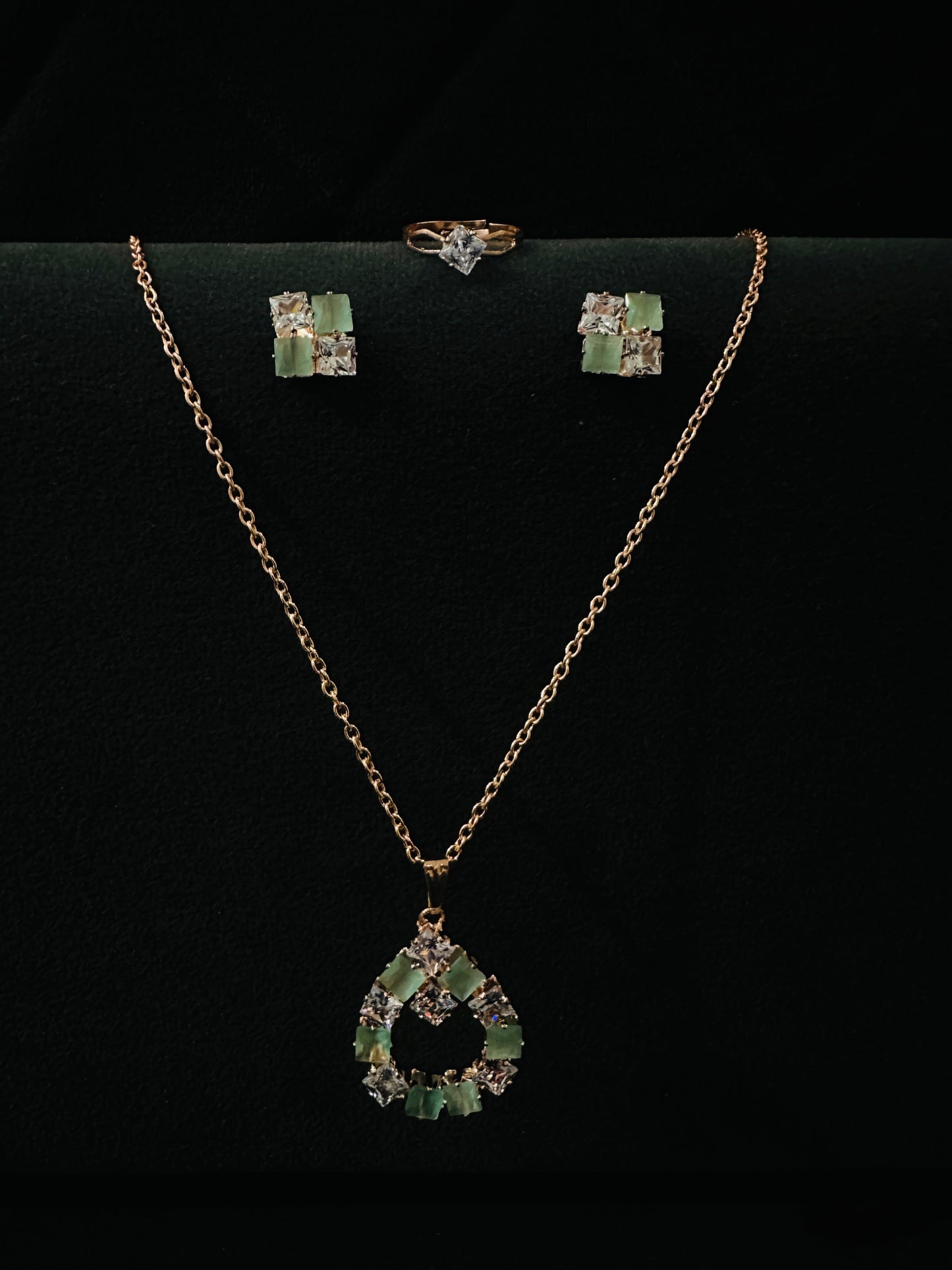 🍑 Peach Blossom Set – Sparkle in Every Detail