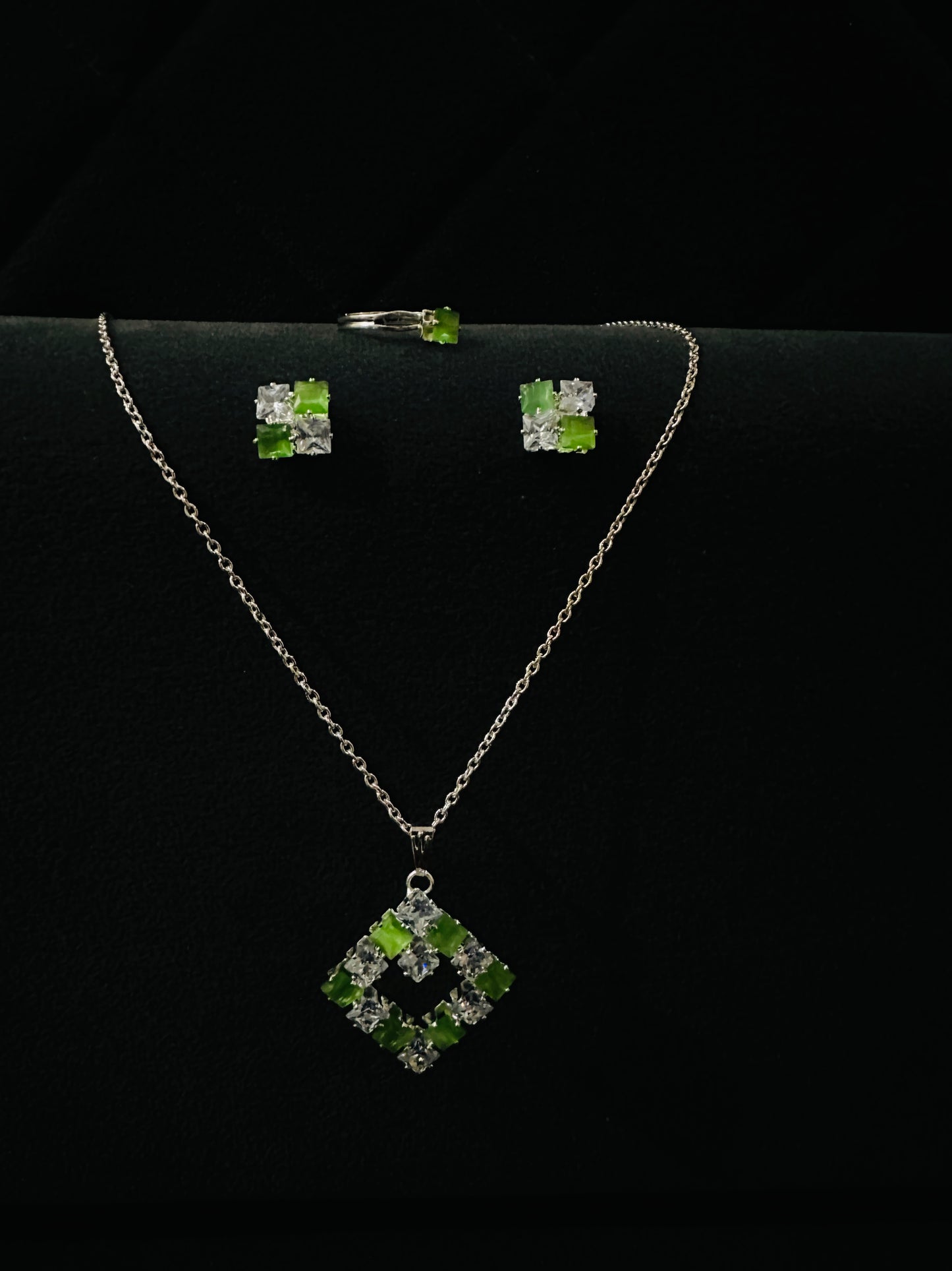 🍑 Peach Blossom Set – Sparkle in Every Detail