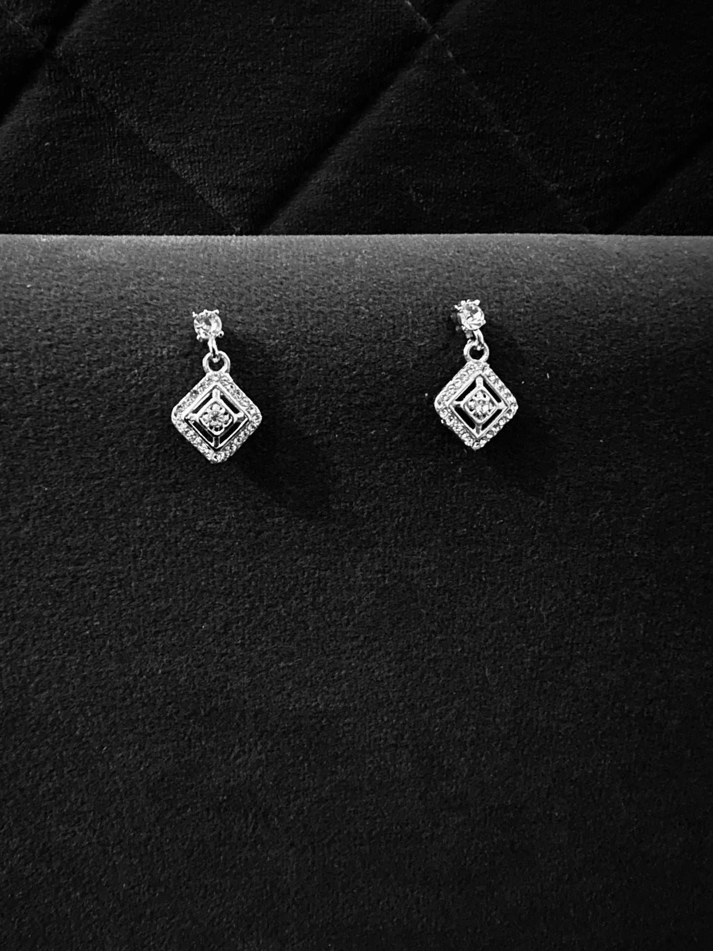 🖤 Midnight Mirage – Square Elegance Jewelry Set